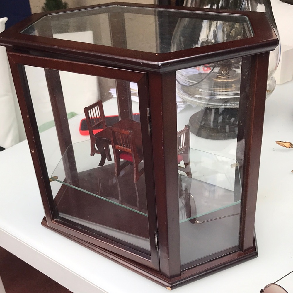 Elegant Brown Display Cabinet Bombay - Picture 3 of 14